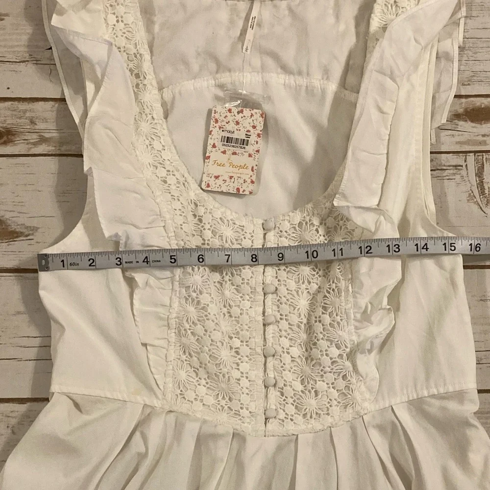Free People Women Half Moon Crochet Ruffle Embroidered Dress In White Sz Large